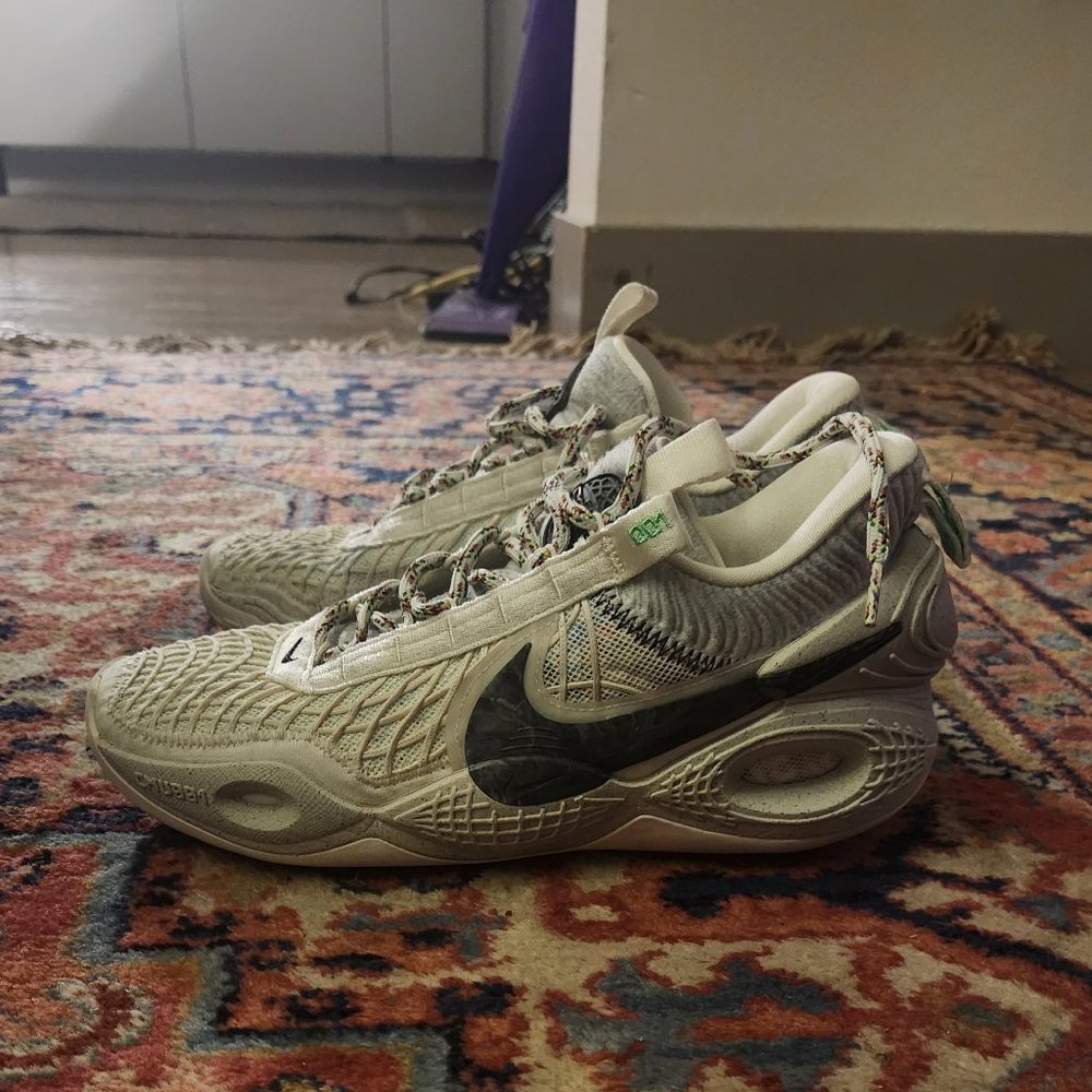 Size 9 - Nike Cosmic Unity Beige 2021